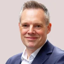 Adrian SPRAGG > Speaker > Dassault Systèmes®