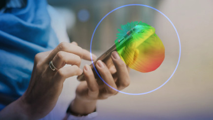 Smartphone Frame Antenna Design with Optenni Lab and CST Studio Suite: An Efficiency-Driven Workflow | Dassault Systèmes