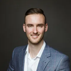 Dennis SAVIC > Speaker > Dassault Systèmes®