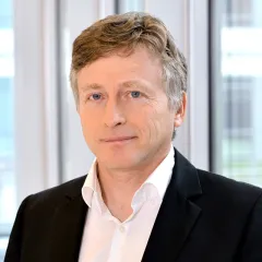 Philippe LAUFER > Speaker > Dassault Systèmes®