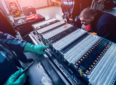 Atmanirbhar Battery > Hero Banner > Dassault Systèmes®